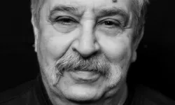 Tiyatro dünyasının acı kaybı: Ethem Özbora hayatını kaybetti