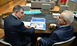 Tugay'dan Bakan Uraloğlu'na ziyaret: "İzmir’e çok güzel haberler vermek üzere hazırlanıyoruz"
