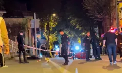 31 yaşındaki motosiklet sürücüsü yol kenarında bulunan direğe çarpması sonucu öldü