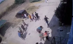 Zincir, keser, sopa ve bıçaklı kavgada 3 kişi yaralandı
