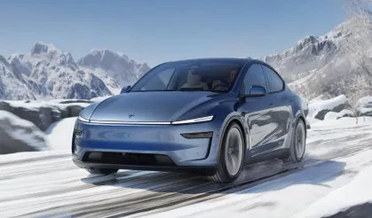Tesla'dan şok edici düşüş: Kamuoyu Desteği ve Teslimatlar geriliyor"