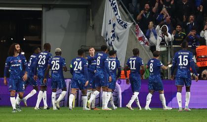 Chelsea, UEFA Konferans Ligi’nde şampiyonluk kupasını müzesine götürdü!