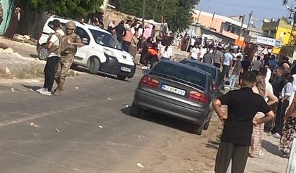 Çocuk kavgasında taş ve sopalar konuştu: Kavgada mahalle savaş alanına döndü!