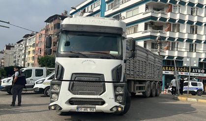 Feci kaza: Tırın çarptığı kadın hayatını kaybetti!