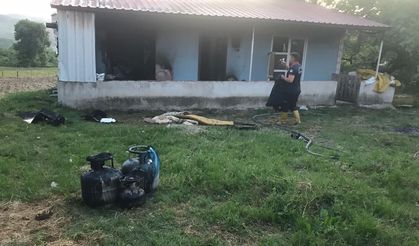 Korkunç olay: Sevgilisiyle kaldığı evi yakan kadın kaçarken kaza yaptı!