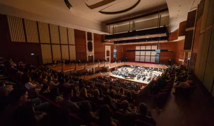İzmirli sanatseverler Oda Orkestrası konserine akın etti