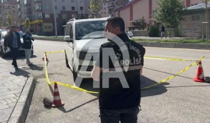 Park halindeki araçta hareketsiz bulunan kişi hayatını kaybetti
