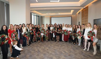 Yarkent Medya’nın kapı süsü atölyesi yeni yıla ilham verdi