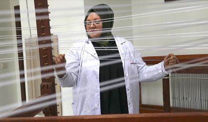 Atık gıdalarla renklendirilen “saray kumaşı” geleceğe taşınıyor