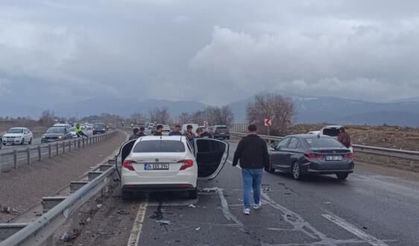 El freni çekilmeyen araç rampada felaket yarattı: 1 ölü, 3 yaralı