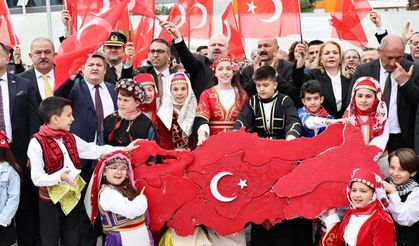 Başkan Pehlivan: Cumhuriyetimizin nesilden nesile bekçisiyiz