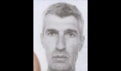 Cami önünde silahla vurulmuş halde ölü bulundu