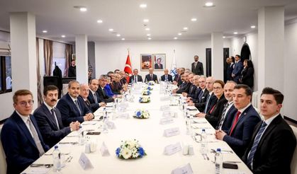 YÖK Başkanı Özvar, Ege Bölgesi rektörleriyle buluştu