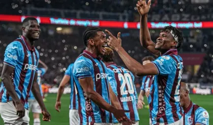 Trabzonspor, Galatasaray’ı devirdi: Zirve yarışı kızıştı!
