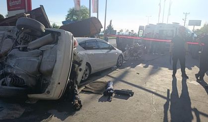 Kontrolden çıkan otomobil akaryakıt istasyonuna daldı: 5’i çocuk 6 Yaralı