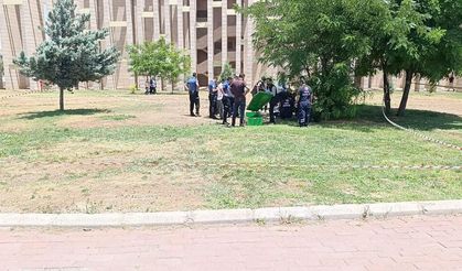 Parkta hareketsiz bulunan genç hayatını kaybetti: Ölüm nedeni otopsiyle belirlenecek