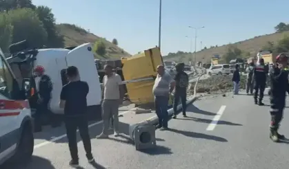 Kontrolden çıkan hafriyat kamyonu ortalığı savaş alanına çevirdi: Yaralılar var!