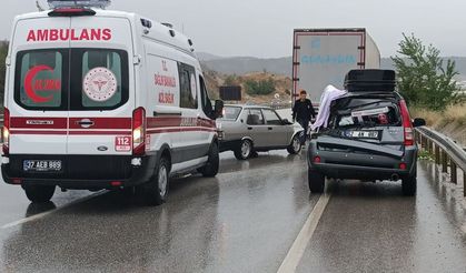 Refüjü aşan kamyonet faciaya neden oldu: 1 ölü, 5 yaralı!