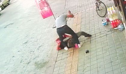 Kütahya’da yürek burkan görüntüler: Eski eşini bıçakladığı anlar kamerada!