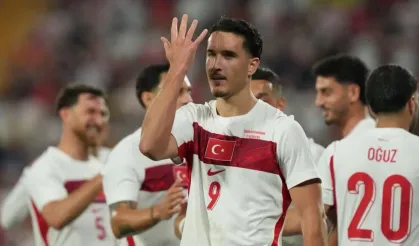 Milli futbolcu Deniz Gül'ü şoke eden olay: Evine hırsız girdi!