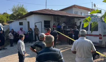 Cinnet getiren baba oğlunu tahrayla öldürdü, gelini ile torununu yaraladı!
