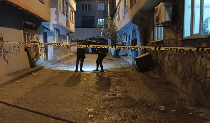 Firari arkadaşını yakalatmamak için polise silahla ateş açtı