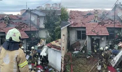 11 yaşındaki çocuk gecekondu yangınında öldü; anne, baba ve 6 yaşındaki çocuk yaralandı