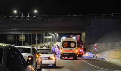 Köprüye çıkarak intihara kalkıştı