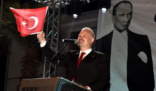 Menemen’de iki meclis üyesi AK Parti’ye katıldı