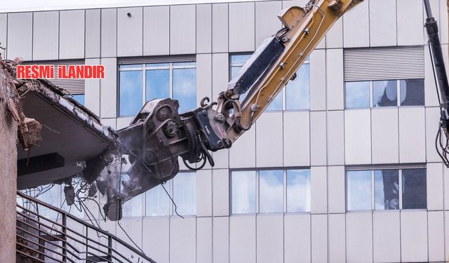 İZMİR VALİLİĞİ YIKIM VE MOLOZLARIN TAŞINMASI İŞİ YAPTIRACAK