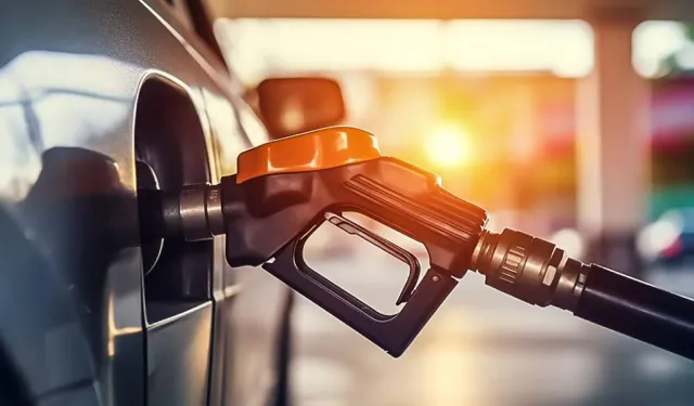 Gerilim pompayı vurdu! Akaryakıta bir okkalı zam daha geliyor