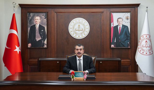 Bakan Tekin açıkladı: Okullarda ara tatil kaldırılacak mı?