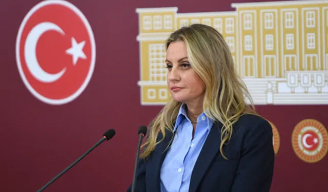 DEVA Partisi İzmir Milletvekili CHP'ye katılıyor