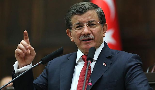 Ahmet Davutoğlu'ndan suriye halkına ve devlete tebrik mesajı