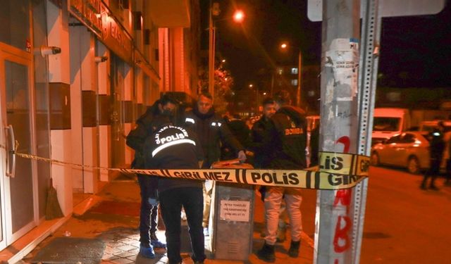 AK Parti'ye molotofkokteylli saldırı: 2 tutuklama