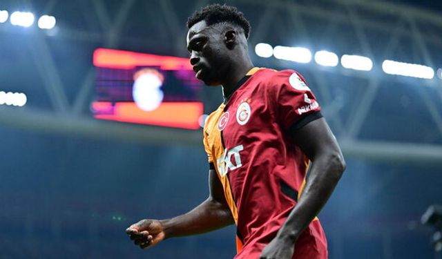 Galatasaray'a sakatlık şoku! Davinson Sanchez maça devam edemedi!