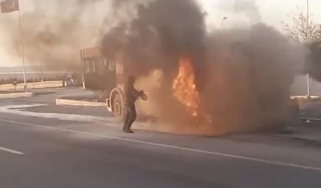 Konya’da trafikte korku dolu anlar: Süt tankeri alev alev yandı!