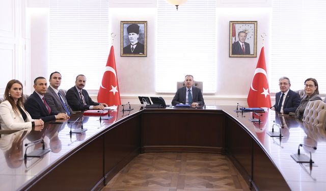 DEÜ ve İzmir Valiliği, aile yapısını güçlendirmek için iş birliği yapacak