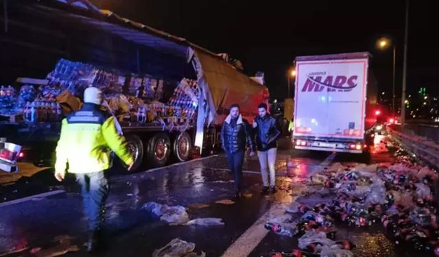 10 aracın karıştığı zincirleme kazada 2 kişi öldü, 4 yaralı!