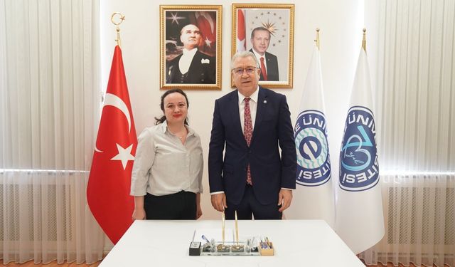 Egeli bilim insanı, üniversitelerde kadınların karşılaştığı engelleri mercek altına alacak