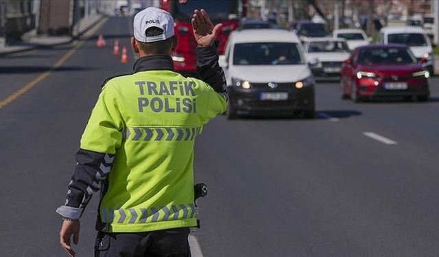 İzmirliler dikkat: Bu akşam 19 Mayıs kutlaması için yolların bir kısmı kapatılacak