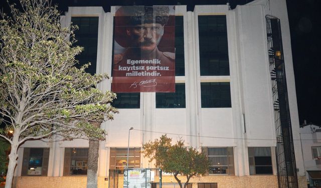 İzmir Efes Selçuk'ta demokrasi vurgusu: "Egemenlik kayıtsız şartsız milletindir"