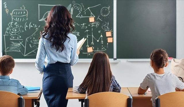 MEB duyurdu: 15 bin sözleşmeli öğretmen alımı için başvurular başladı