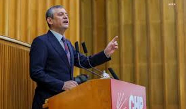Özgür Özel'den dikkat çeken açıklama: Salı günü grup toplantımız yok!
