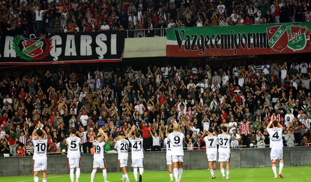 Karşıyaka'da camia devrede