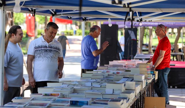 1. Buca Kitap Günleri, 7'den 70'e kitap kurtlarını ağırlıyor
