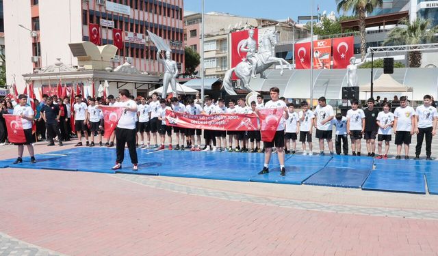 Başkan Pehlivan: Atatürk'ün emaneti, gençliğin gücüyle geleceğe taşınıyor