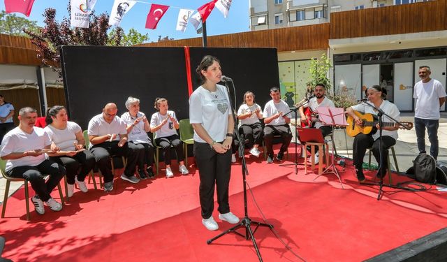 Bayraklı'da engeller sanatla aşıldı