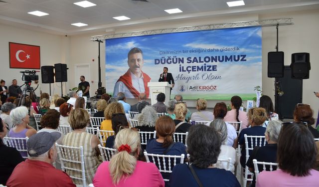 Dikili'de Açık Kapalı Düğün Salonu hizmete açıldı
