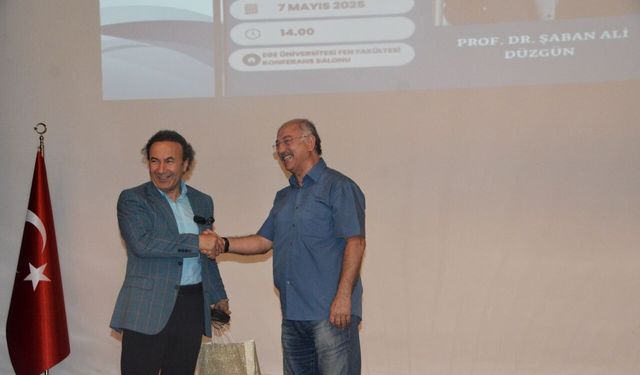 Ege Üniversitesi'nde kriz ve din üzerine derin bir söyleşi